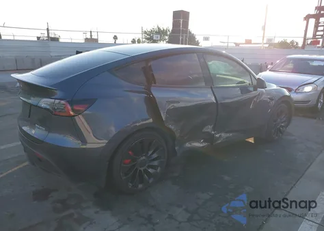 2022 Tesla Model Y Performance Dual Motor All-Wheel Drive from USA, damaged, VIN 7SAYGDEF6NF408498
